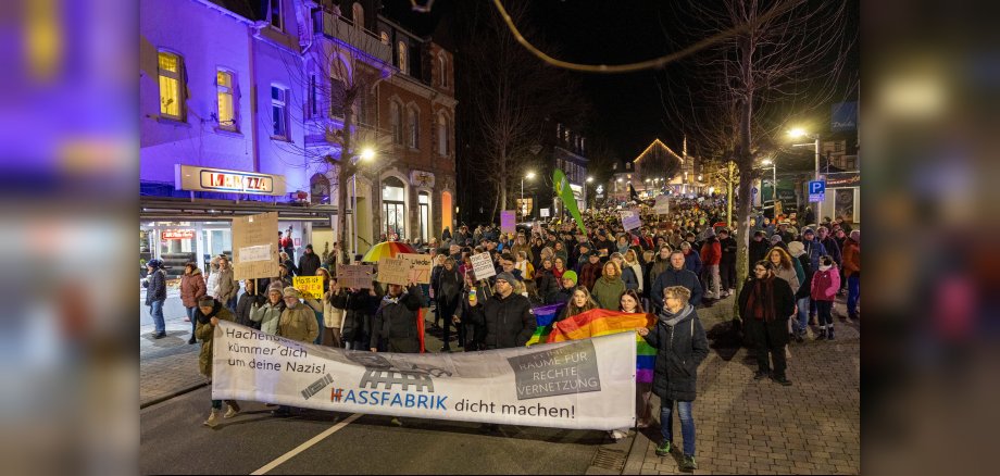 Foto einer Demonstration gegen die Fassfabrik